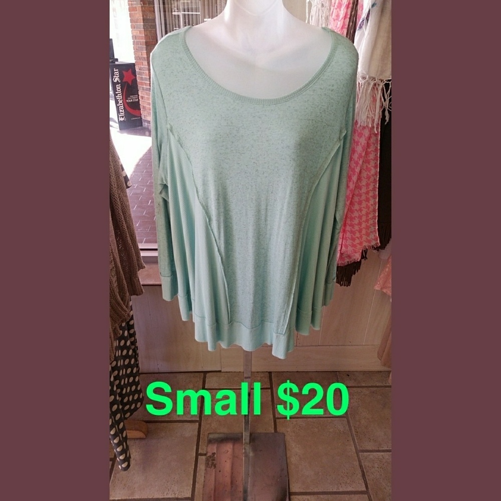 Long sleeve teal top